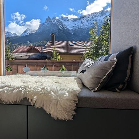 Die Karwendelsuite - 5 Sterne Fewo Mit Bestem Bergblick, Zentrumsnah & Ruhig Gelegen, Familienfreundlich Mittenwald Exteriör bild