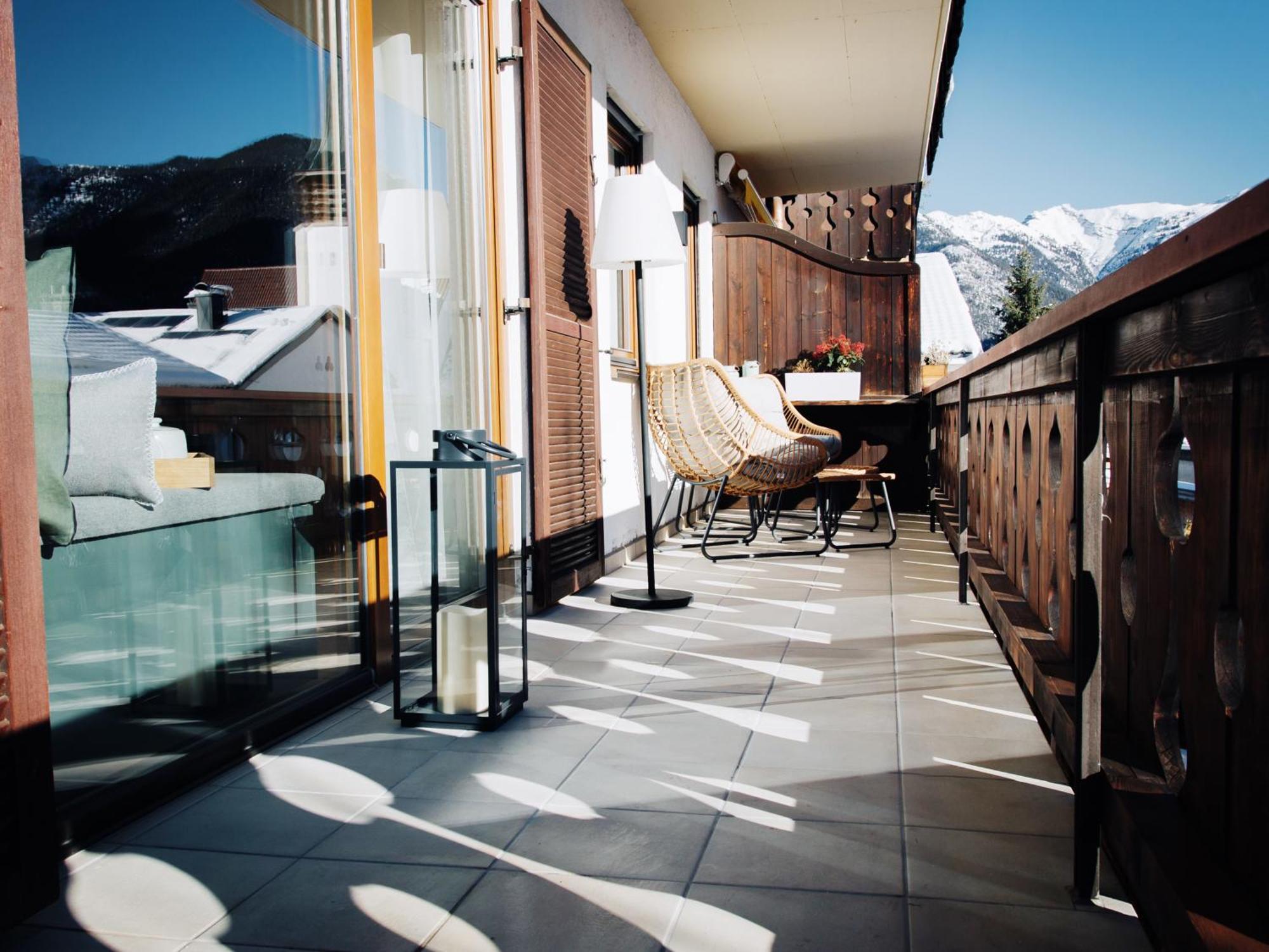 Die Karwendelsuite - 5 Sterne Fewo Mit Bestem Bergblick, Zentrumsnah & Ruhig Gelegen, Familienfreundlich Mittenwald Exteriör bild