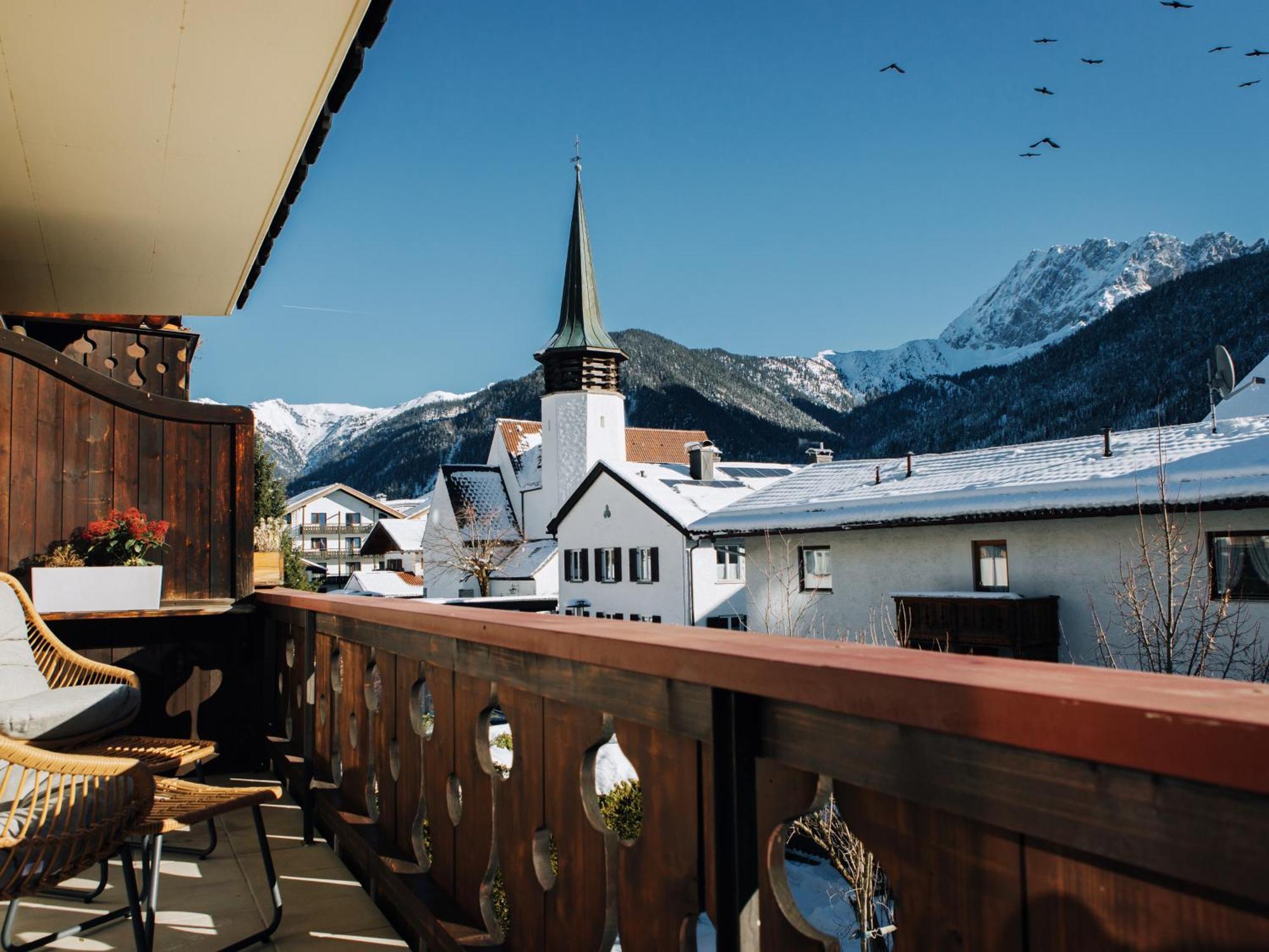 Die Karwendelsuite - 5 Sterne Fewo Mit Bestem Bergblick, Zentrumsnah & Ruhig Gelegen, Familienfreundlich Mittenwald Exteriör bild