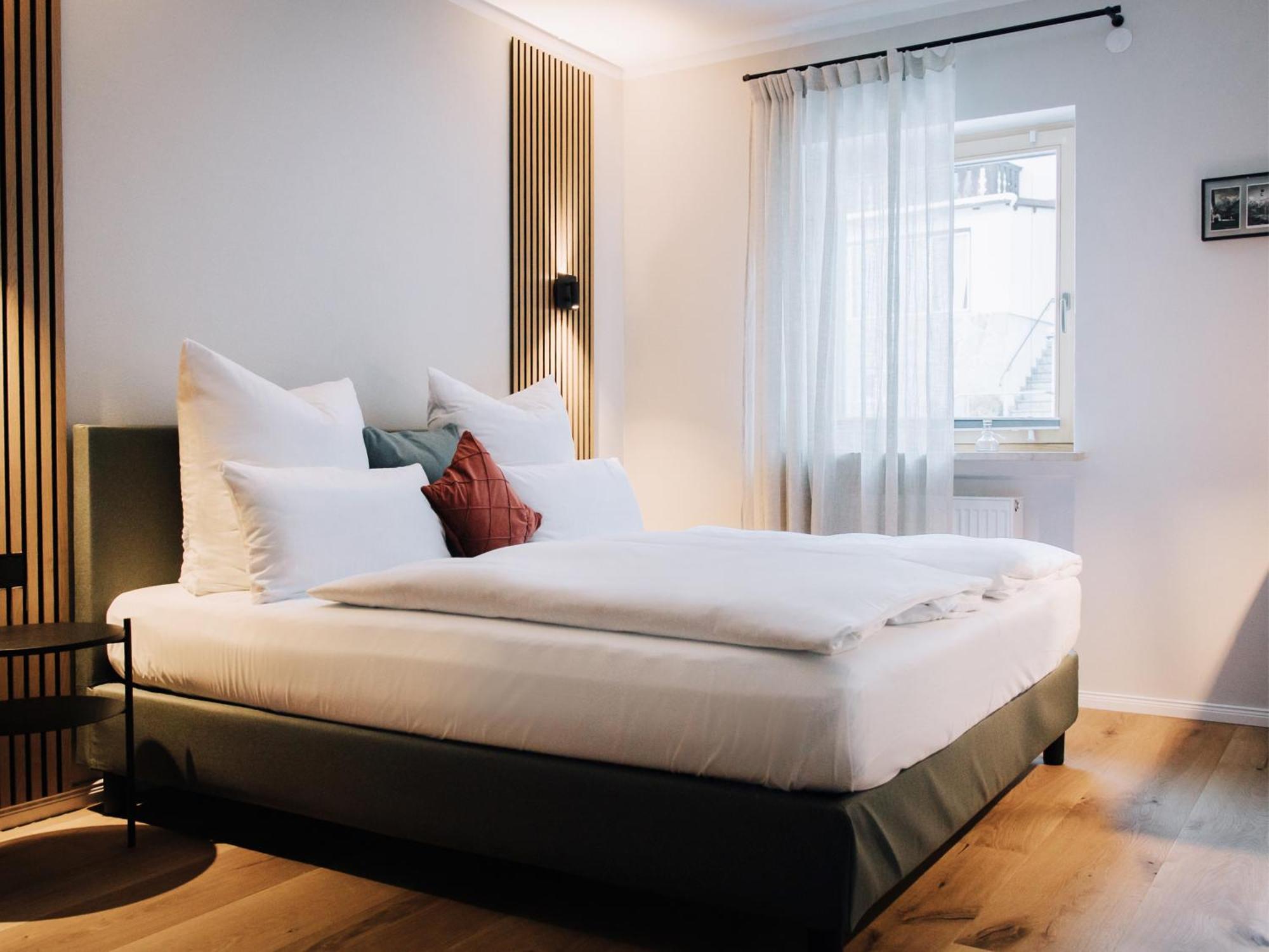 Die Karwendelsuite - 5 Sterne Fewo Mit Bestem Bergblick, Zentrumsnah & Ruhig Gelegen, Familienfreundlich Mittenwald Exteriör bild